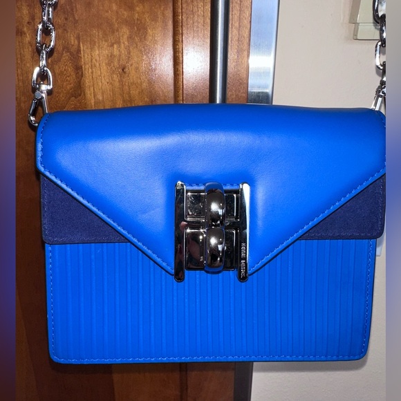 🌟 Henrí Bendel Plaza Colorblock Crossbody – Victoria Blue / Eclipse – New🌟 - Picture 13 of 15